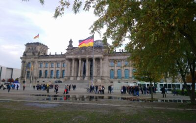 11. Alleen langs muren vol verhalen